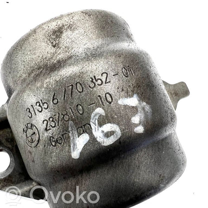 Stabilizer mount (front)