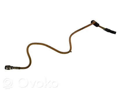 Degvielas caurulīte (-es)