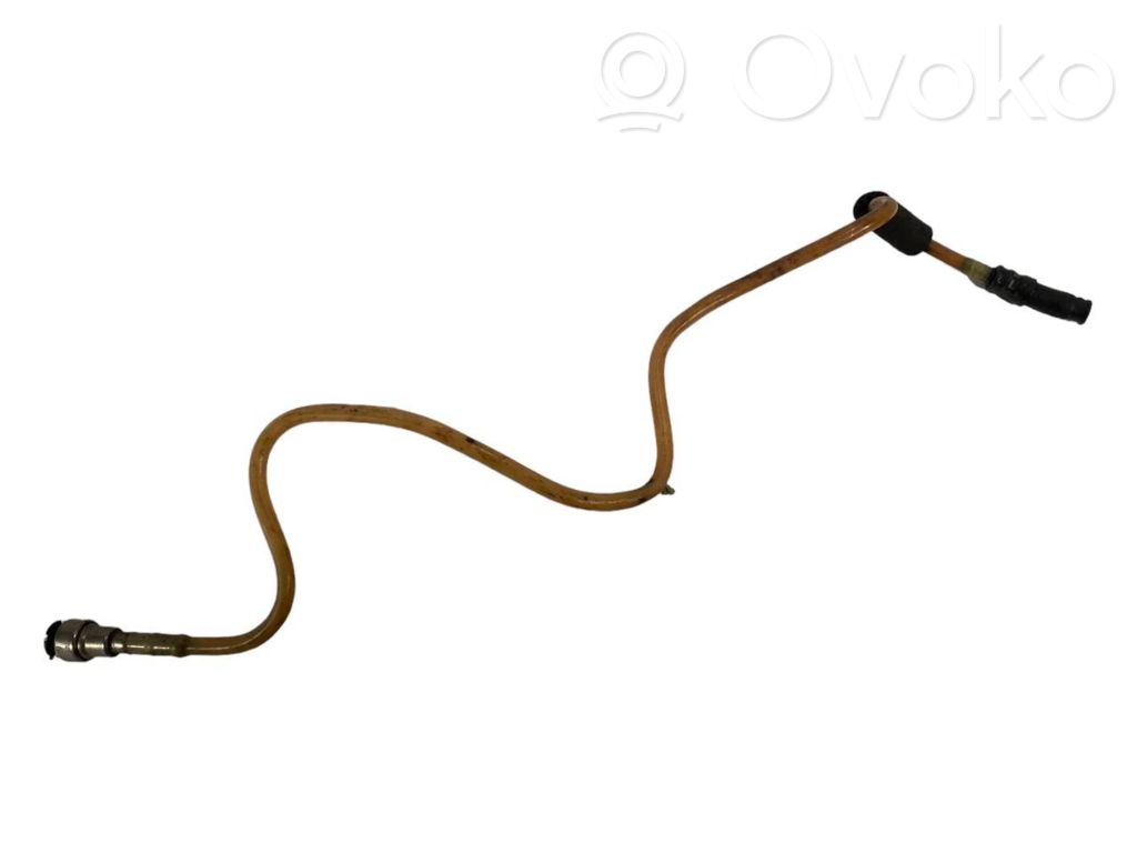 Degvielas caurulīte (-es)