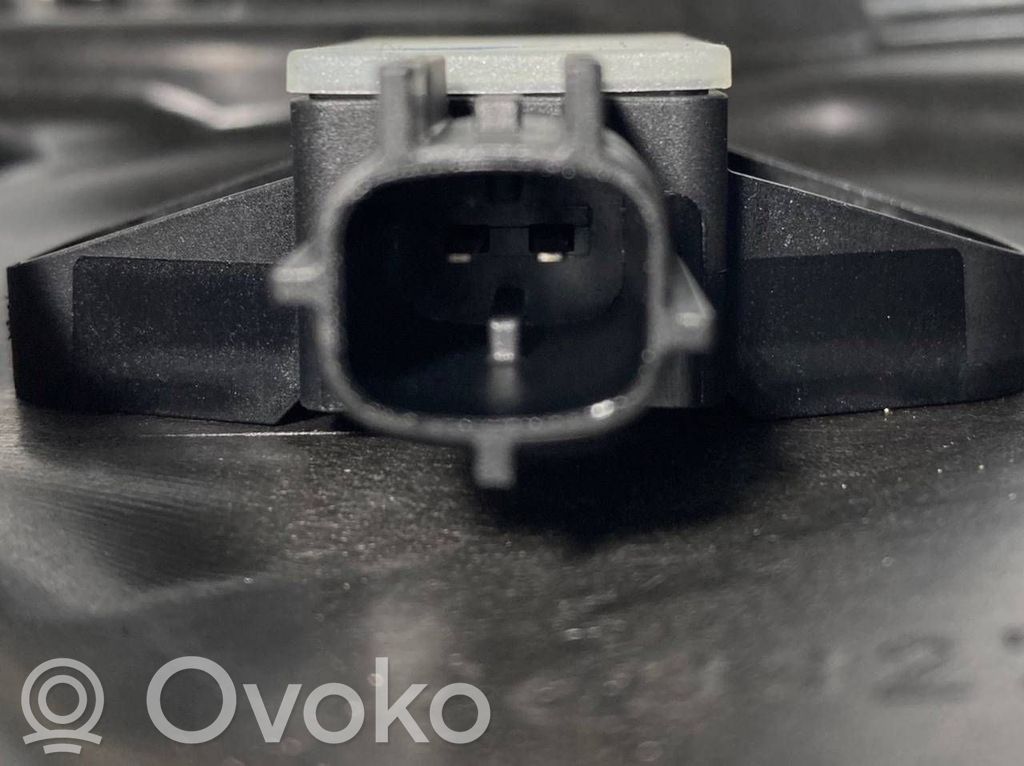 Priekšpusē elektriskā loga pacelšanas mehānisma komplekts