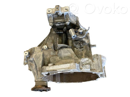 Mehāniska 5 ātrumu pārnesumkārba