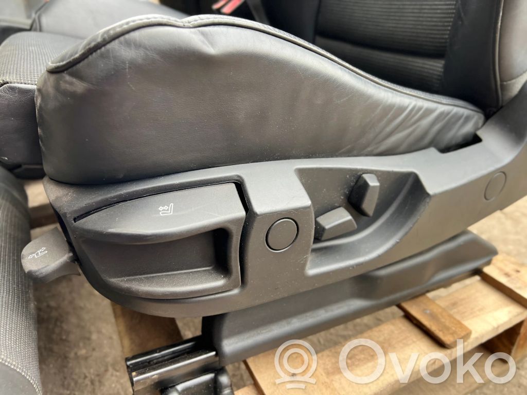 Комплект сидений