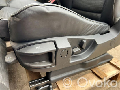 Комплект сидений