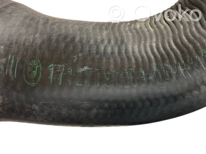 Caurulīte (-es) / šļūtene (-es)