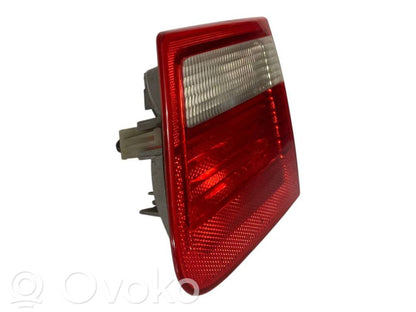 Задний фонарь на капоте