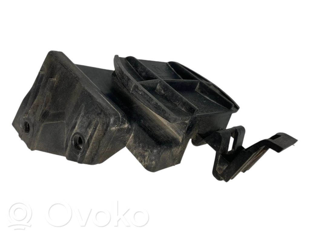 Кронштейн крепления заднего бампера