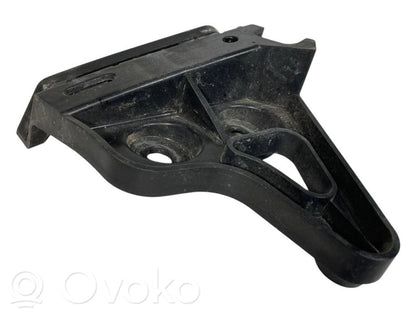 Rear bumper mounting bracket