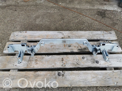 Верхняя часть панели радиатора (телевизор)