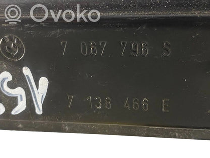 Priekšpusē elektriskā loga pacelšanas mehānisma komplekts