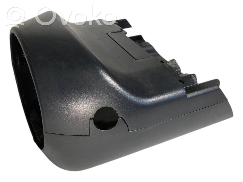 Stūres ass dekoratīvā apdare