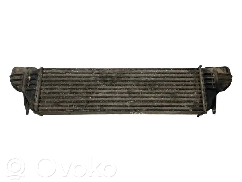 Starpdzesētāja radiators