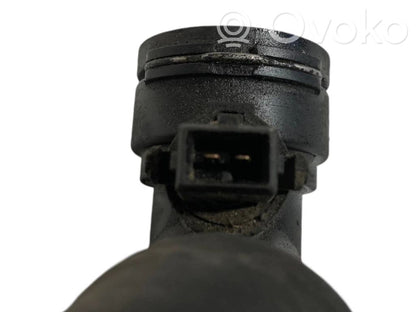 Caurulīte (-es) / šļūtene (-es)