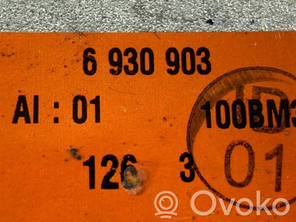 Skaļrunis (-i) priekšējās durvīs