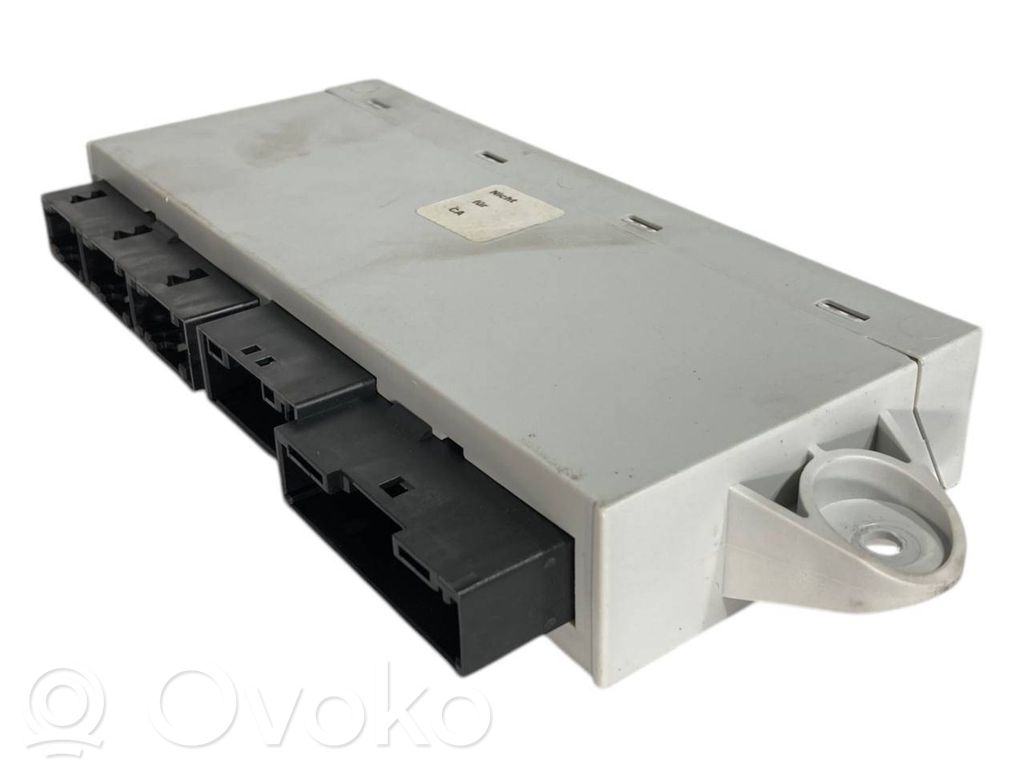 Durvju vadības bloks