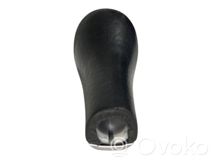 Ātrumu pārslēgšanas sviras dekoratīvā apdare (āda, uzgalis)