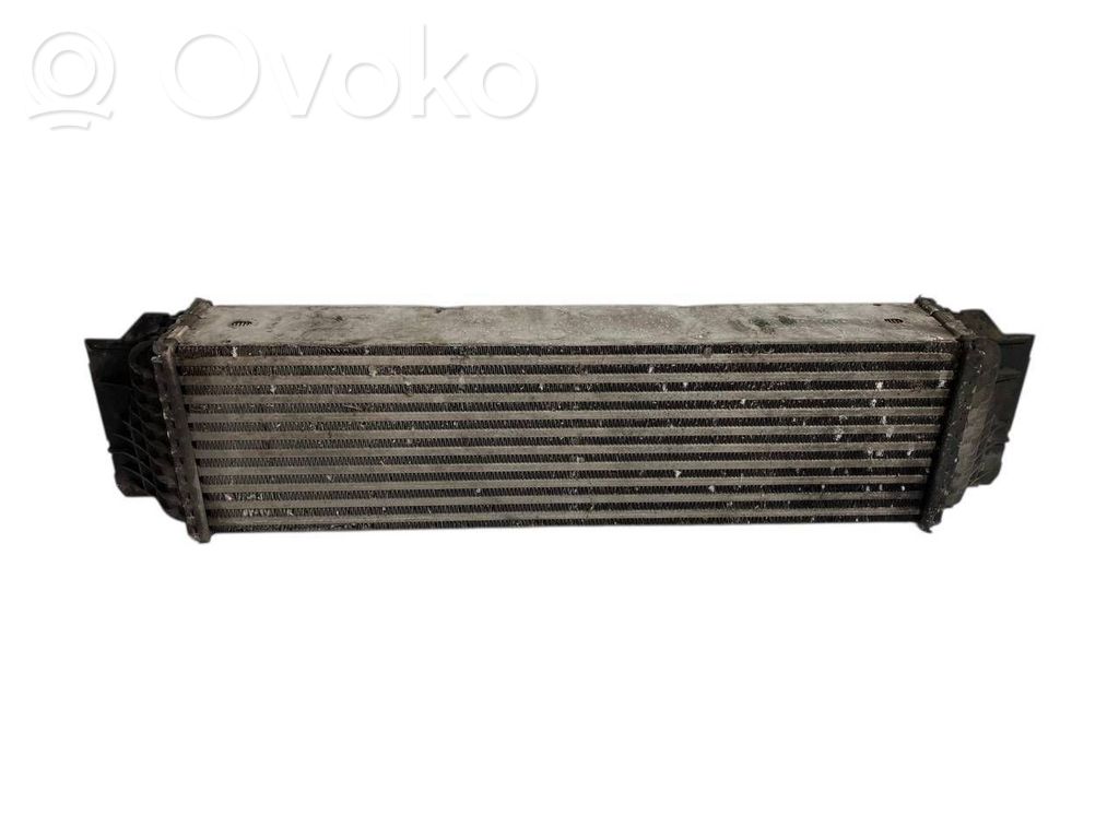 Starpdzesētāja radiators