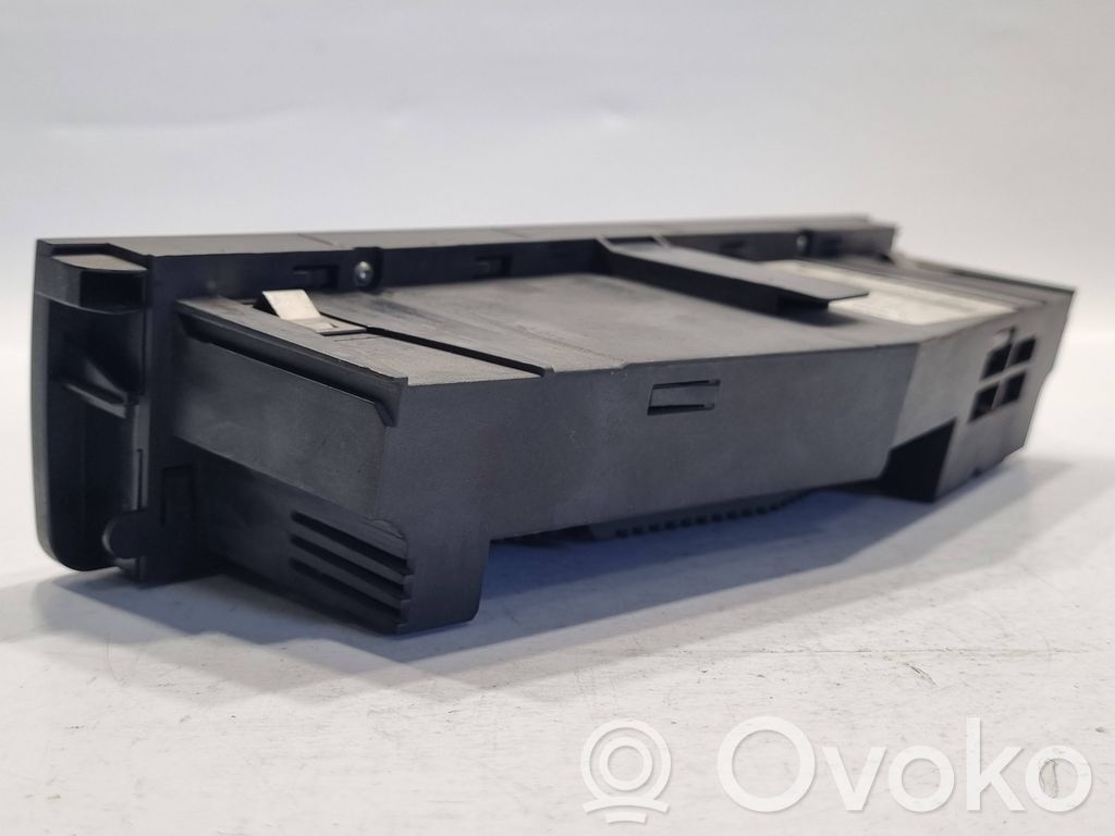 Блок управления кондиционером/климат-контролем/отоплением салона (в салоне)