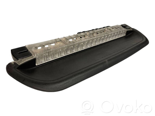 Papildu bremžu signāla lukturis