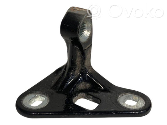 Priekšpusē augšējā vira (eņģe)