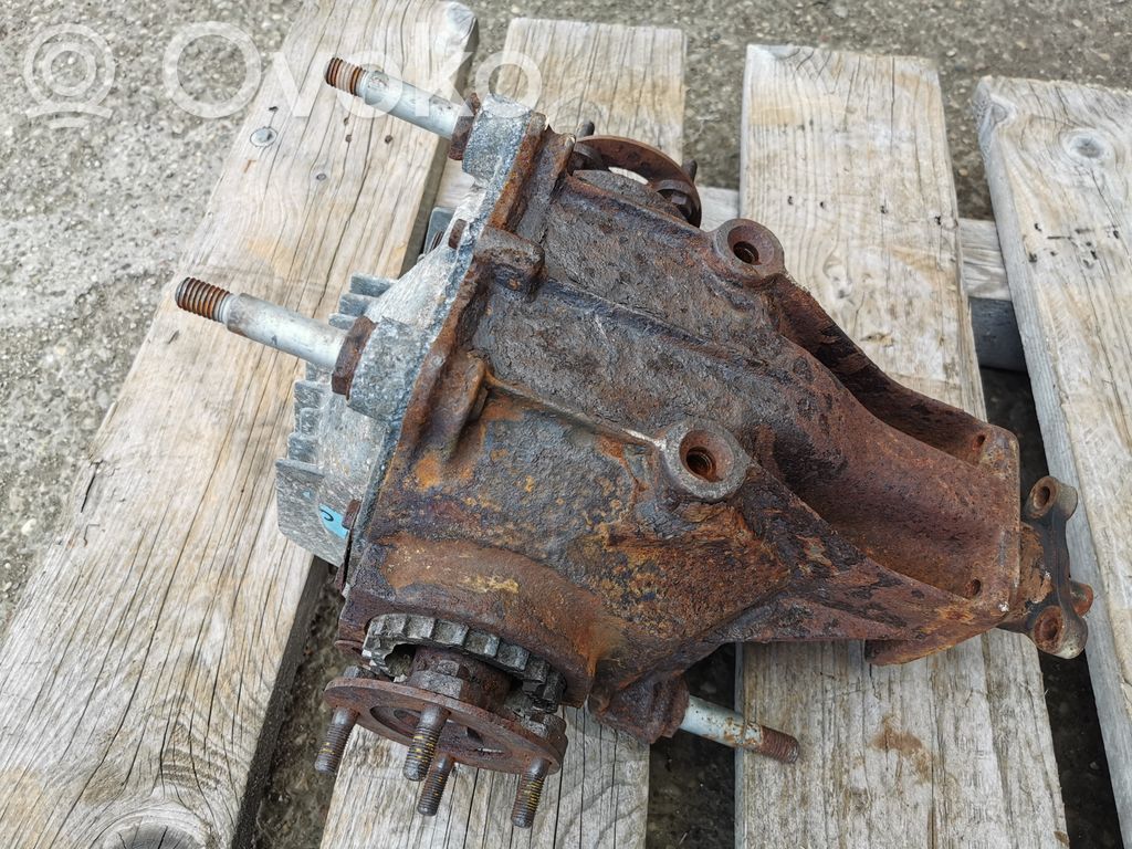 Aizmugurējais reduktors