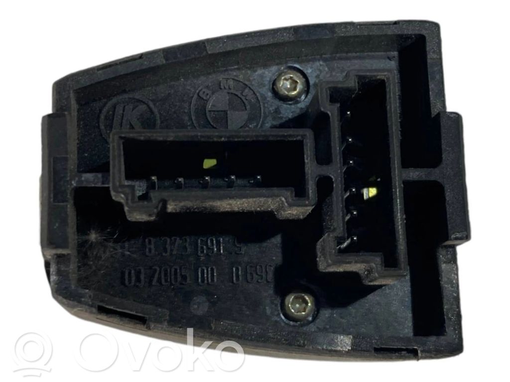 Side mirror switch