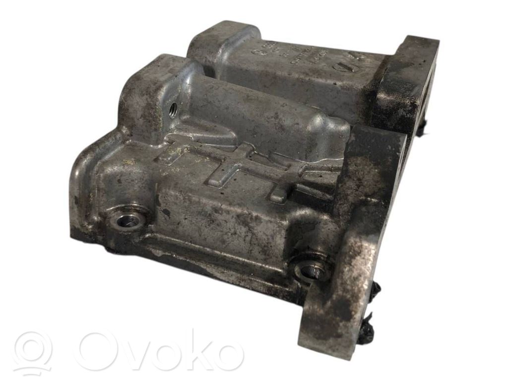 Sadales vārpstas piedziņas ķēdes vāciņš