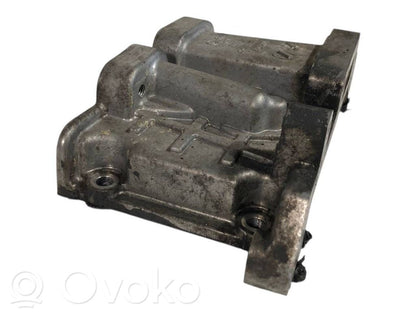 Sadales vārpstas piedziņas ķēdes vāciņš