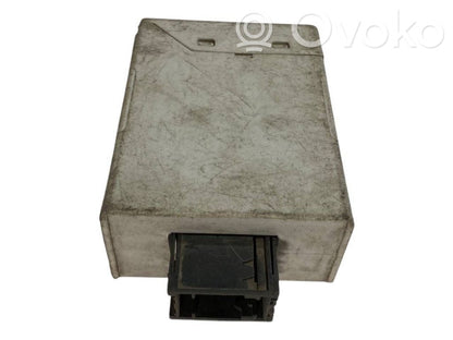 Sānu spoguļa vadības modulis