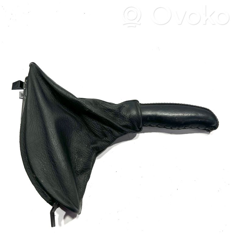 Rokas bremzes dekoratīvā apdare