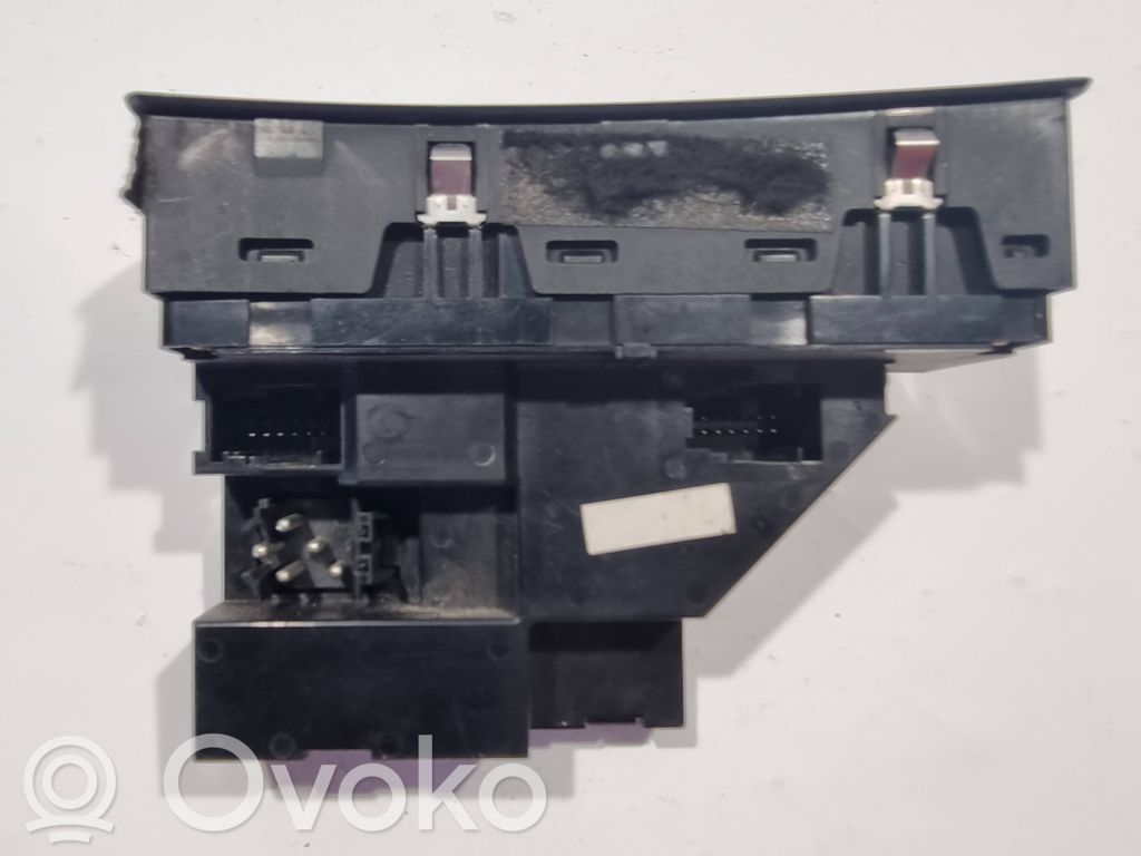 Elektrisko logu slēdzis