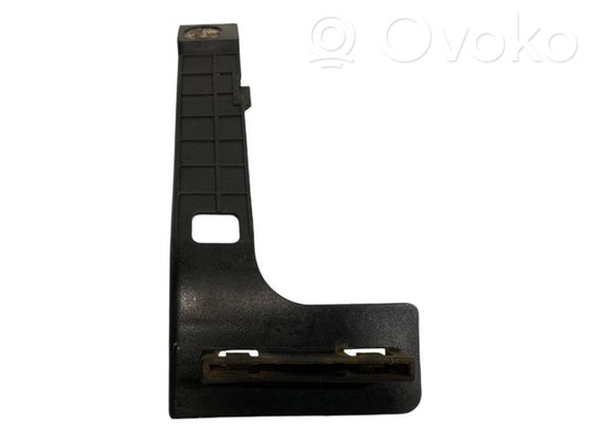 Akseleratora pedāļa turētājs