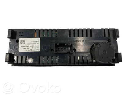 Gaisa kondicioniera / klimata kontroles / salona apsildes vadības bloks (salonā)