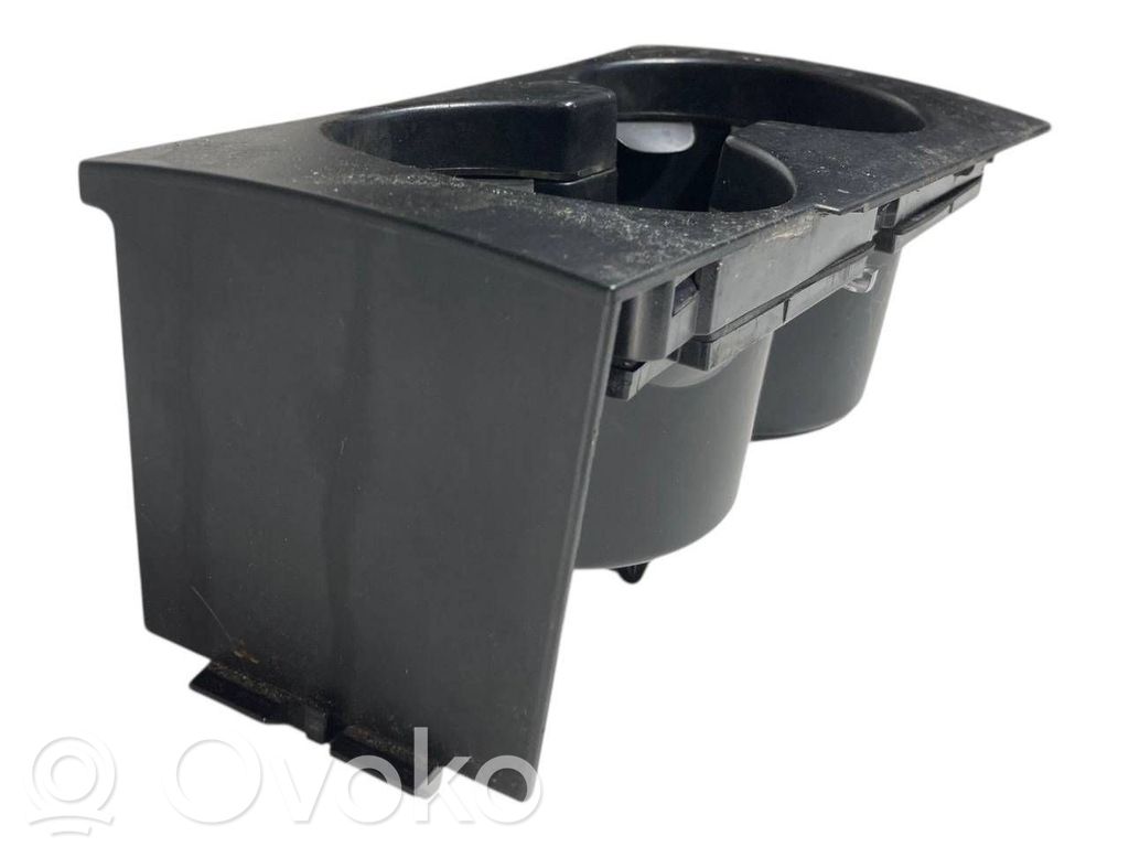 Glāžu turētājs (priekšā)