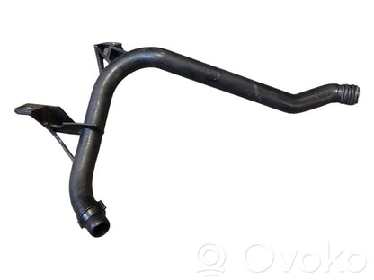 Caurulīte (-es) / šļūtene (-es)