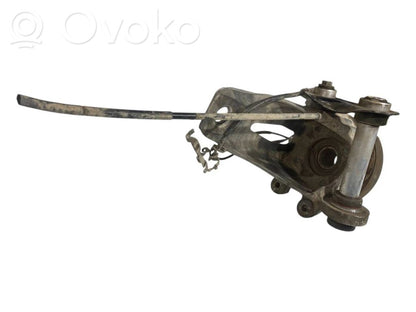 Aizmugurē riteņa rumbas vārpstas šarnīrs (stupica, capfa)