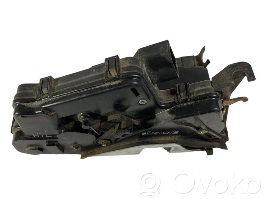 Aizmugurē slēdzene