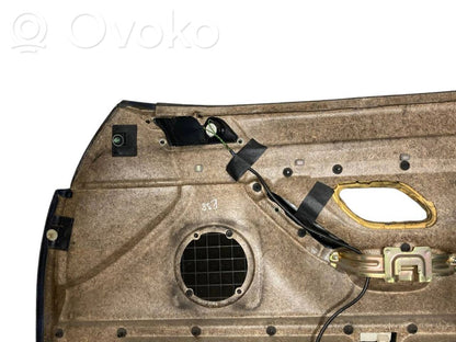 Priekšējo durvju apdare