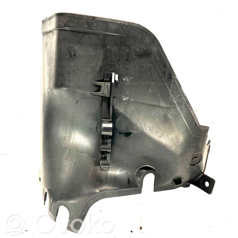 Cita veida dzinēja nodalījuma detaļa