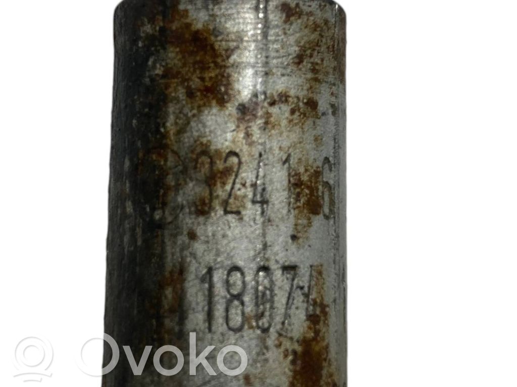 Stūres pastiprinātāja šļūtene (-es) / caurulīte (-es)