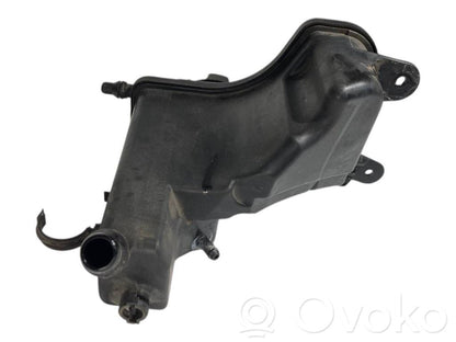 Dzesēšanas šķidruma izplešanās tvertne