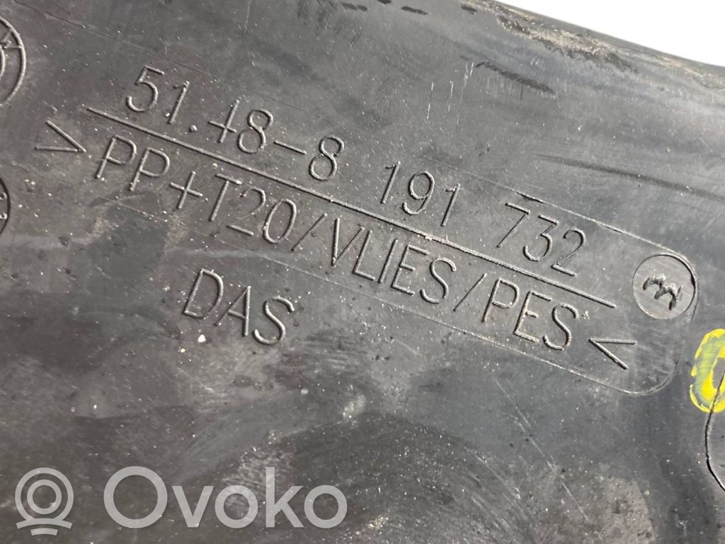 Side decorative trim panel