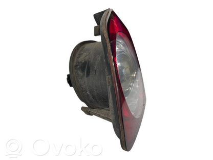 Aizmugurējais lukturis pārsegā