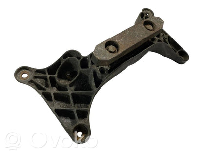 Pārnesumkārbas stiprinājuma kronšteins