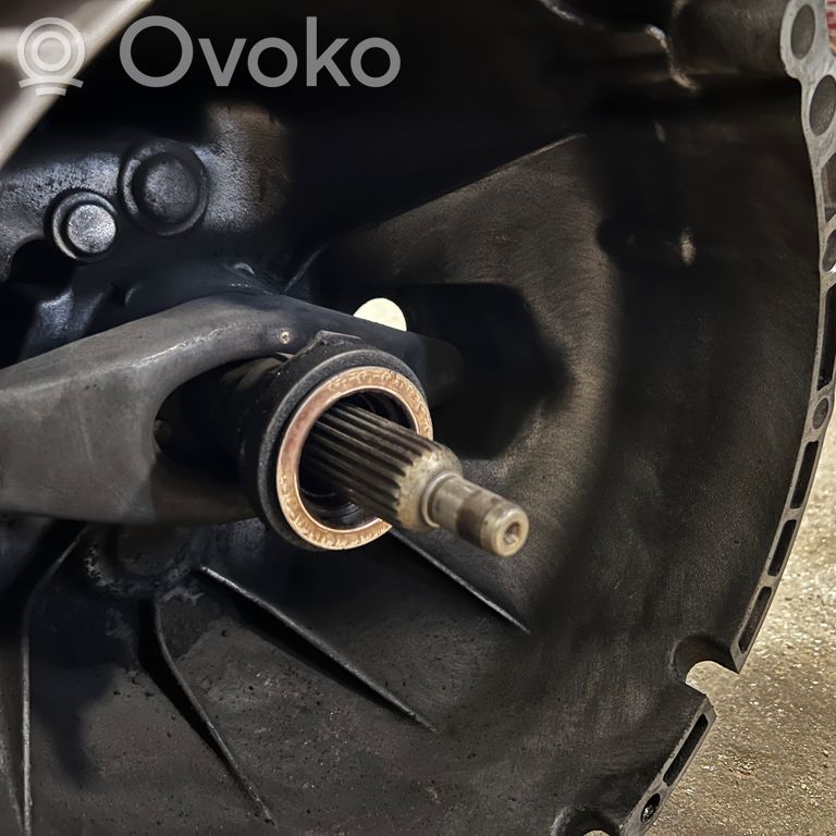 Mehāniska 5 ātrumu pārnesumkārba