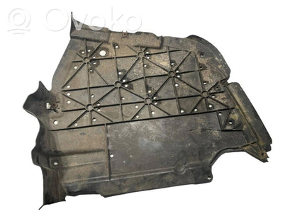 Защита днища в задней части шасси