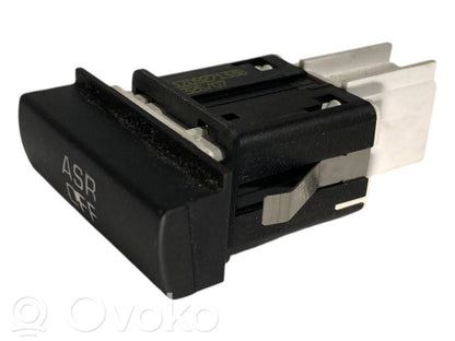 Pretslīdes (ASR) slēdzis