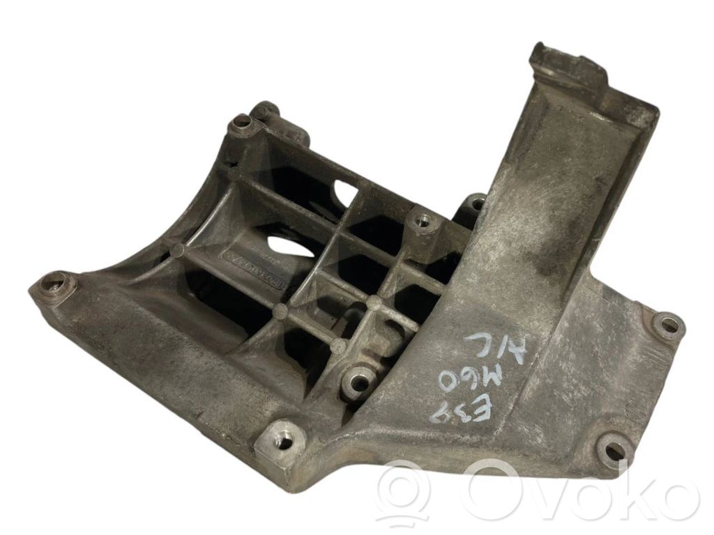 Dzinēja nostiprināšanas stiprinājums-kronšteins