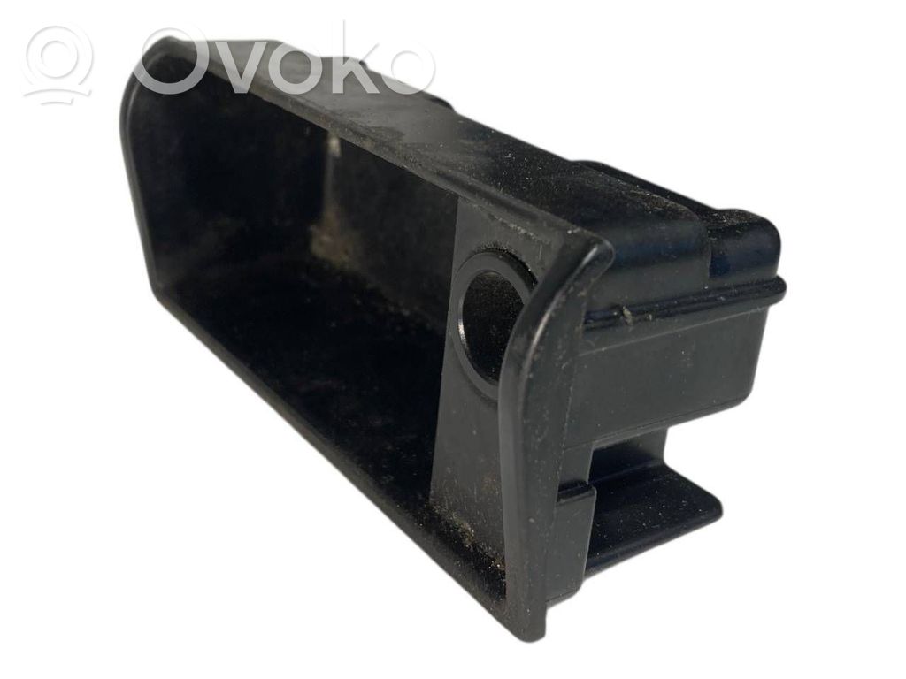 Pelnutrauks (priekšā)