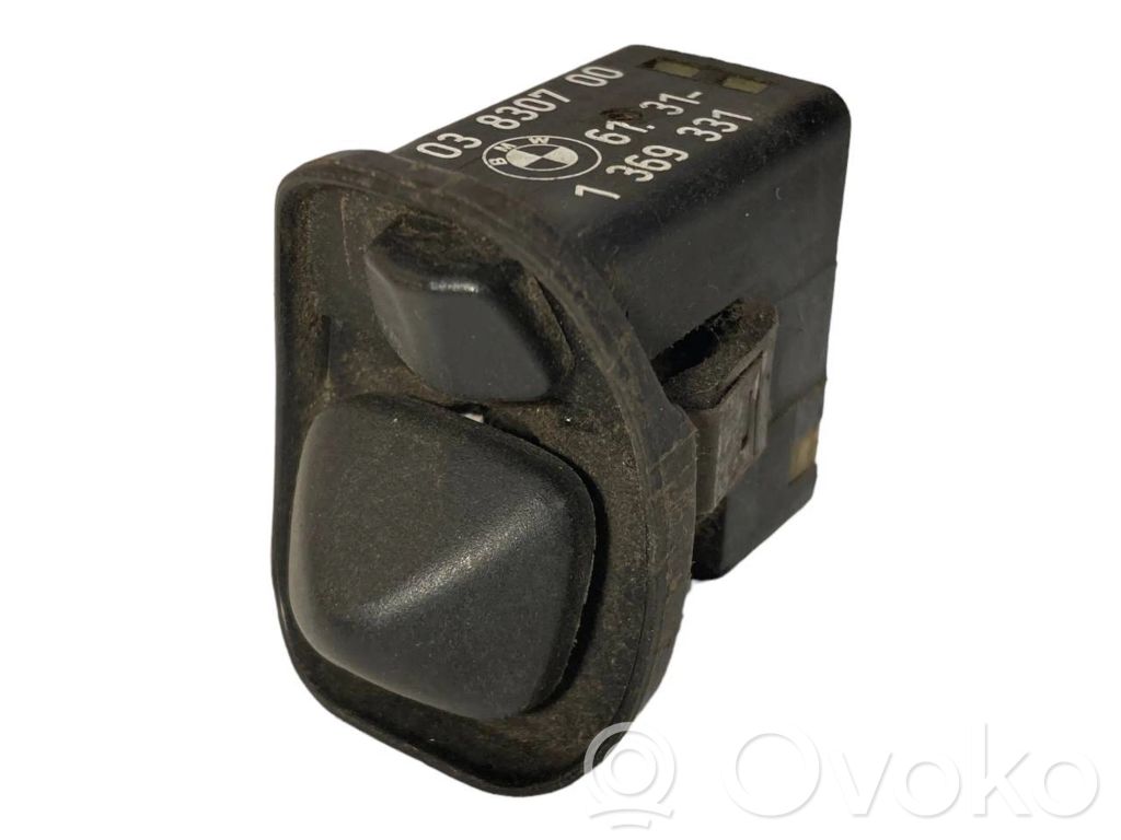 Side mirror switch