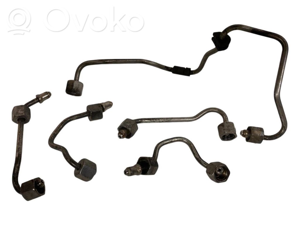 Degvielas caurulīte (-es)